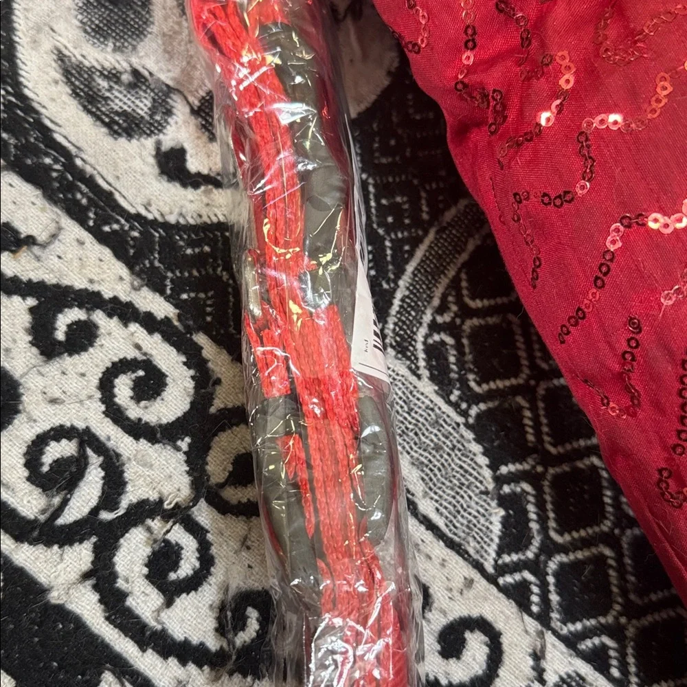 NWT Red Dog Collar and Leash. Never been opened. Has a lot of adjustment pieces.